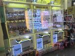 店内多彩抓娃娃机展示