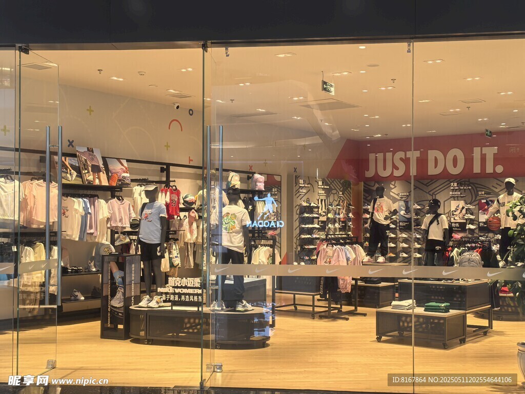 耐克店铺陈列展示