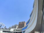 现代弧形建筑外观景观