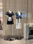 时尚女装橱窗展示