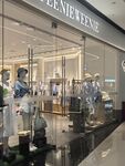 店铺橱窗展示