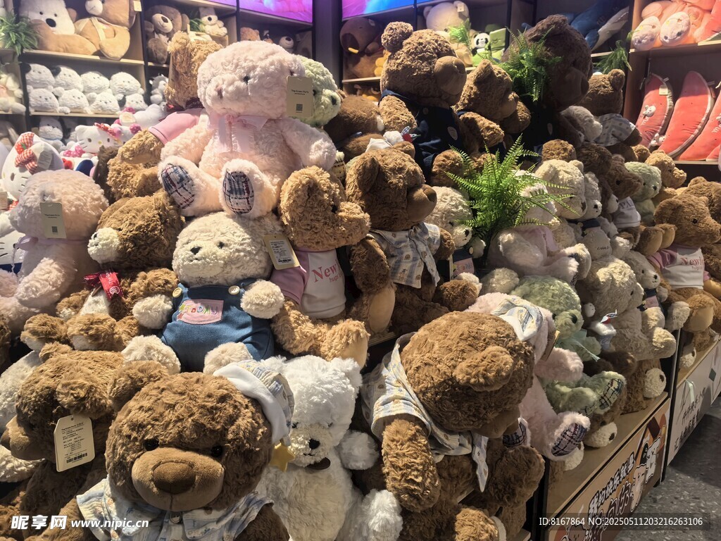 可爱毛绒玩具陈列展示