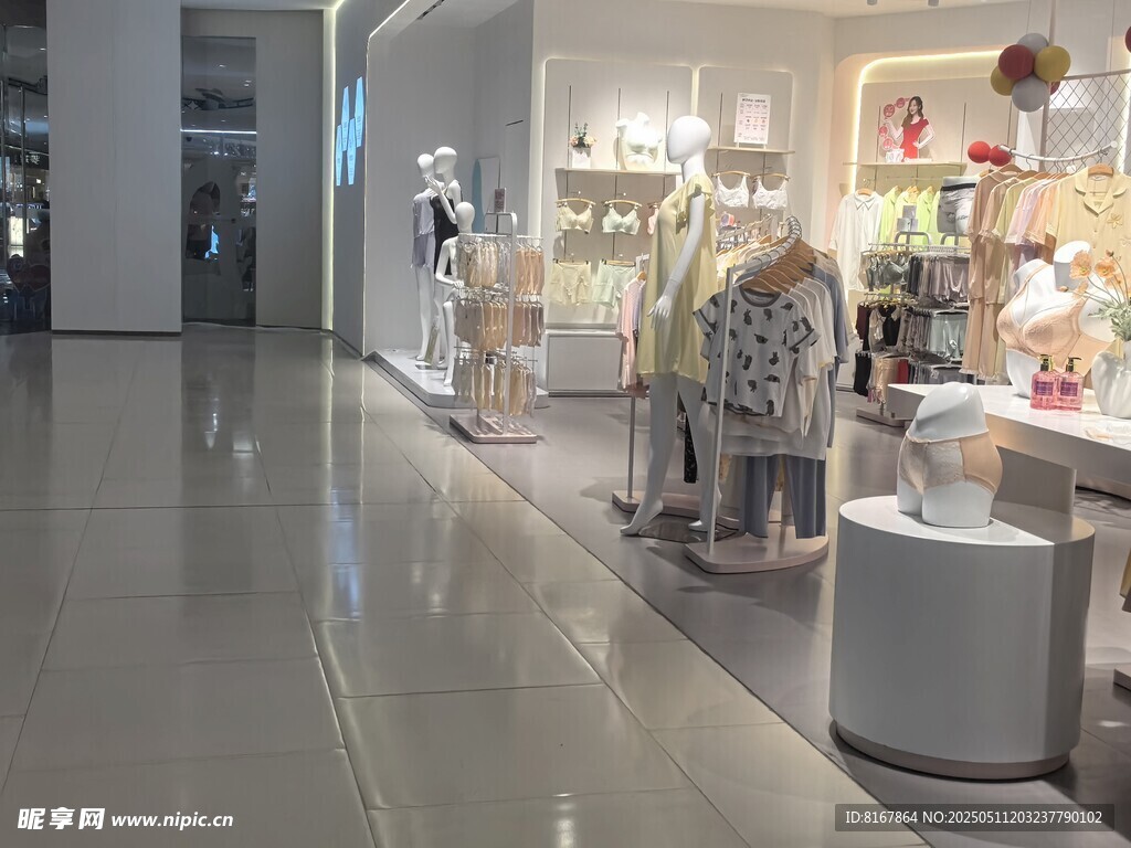 时尚店铺内景展示