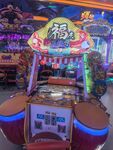 室内电玩城的多彩游戏机
