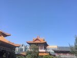 中式古建筑群蓝天背景下