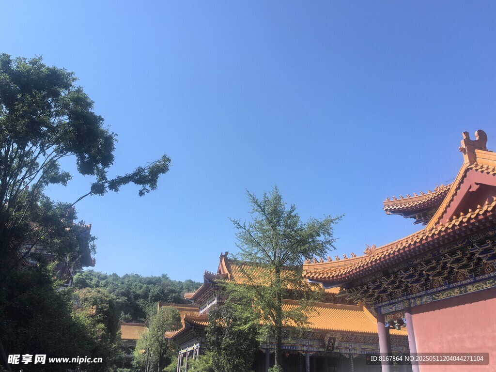 古色古香中式庙宇建筑