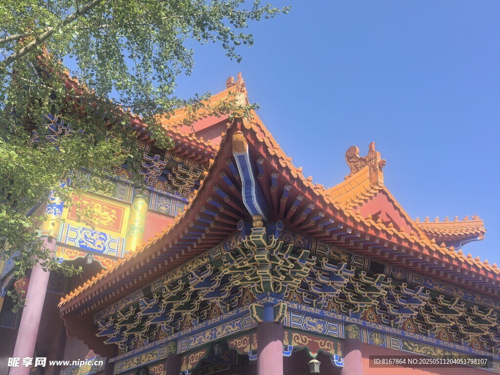 中式古建筑屋顶精美一角