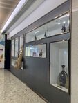 展厅内的精美展品陈列