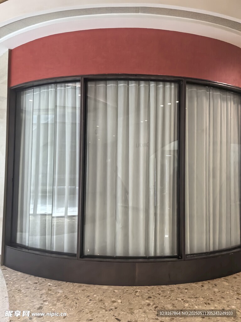 弧形百叶窗室内场景展示