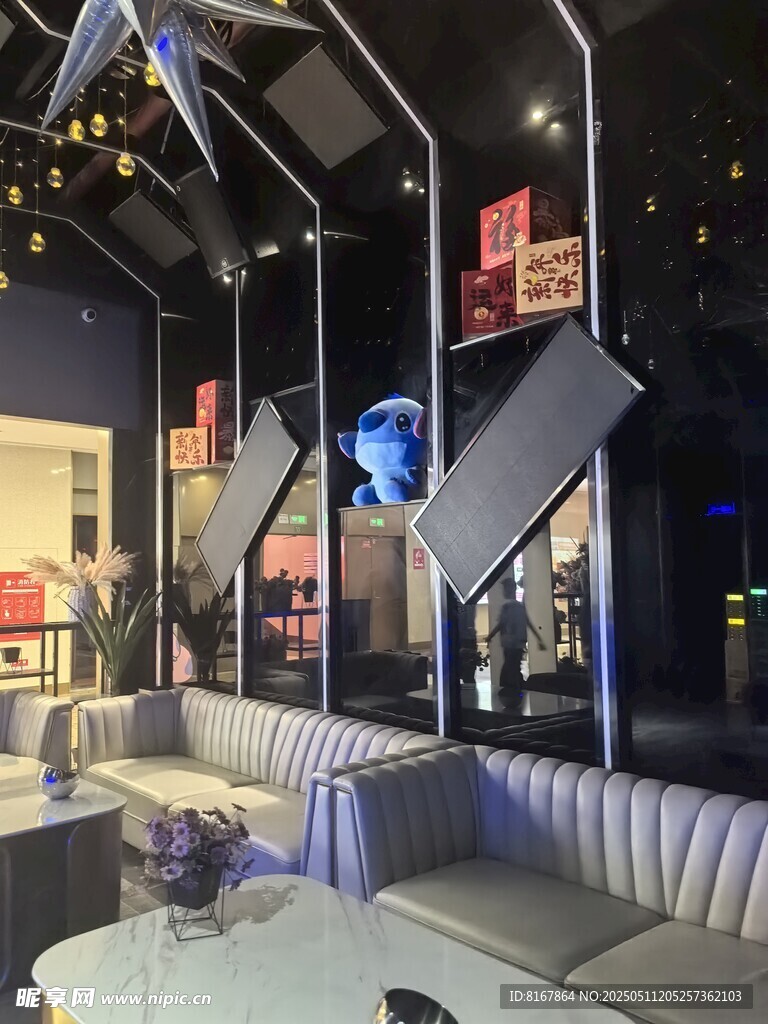 时尚现代的室内休闲空间