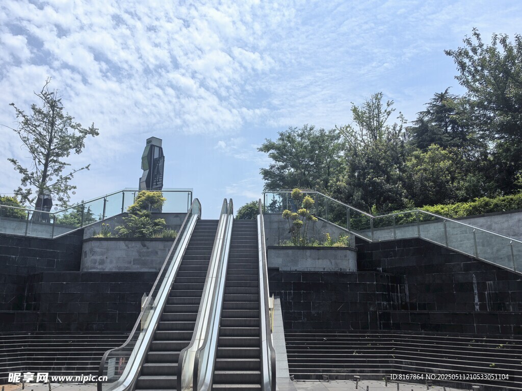 户外长阶梯景观