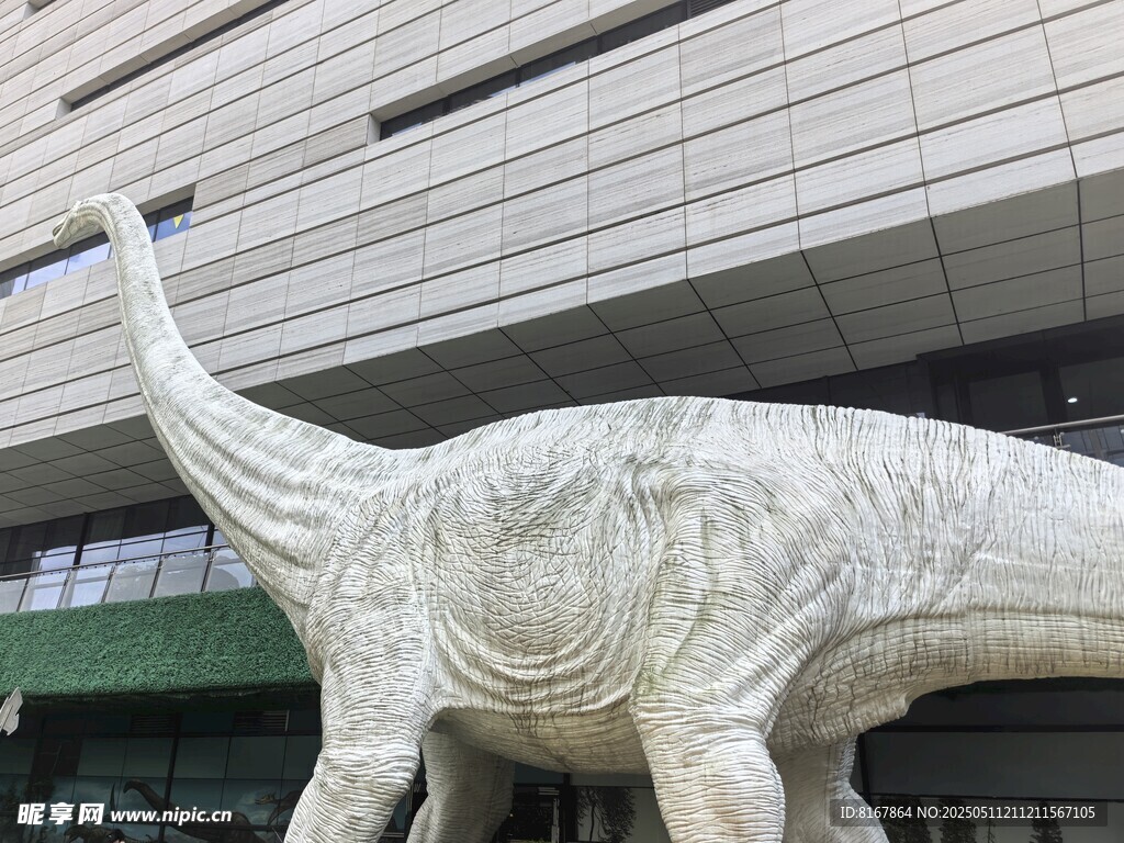 户外恐龙雕塑