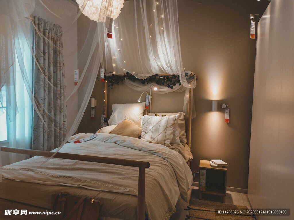 温馨卧室营造舒适睡眠空间