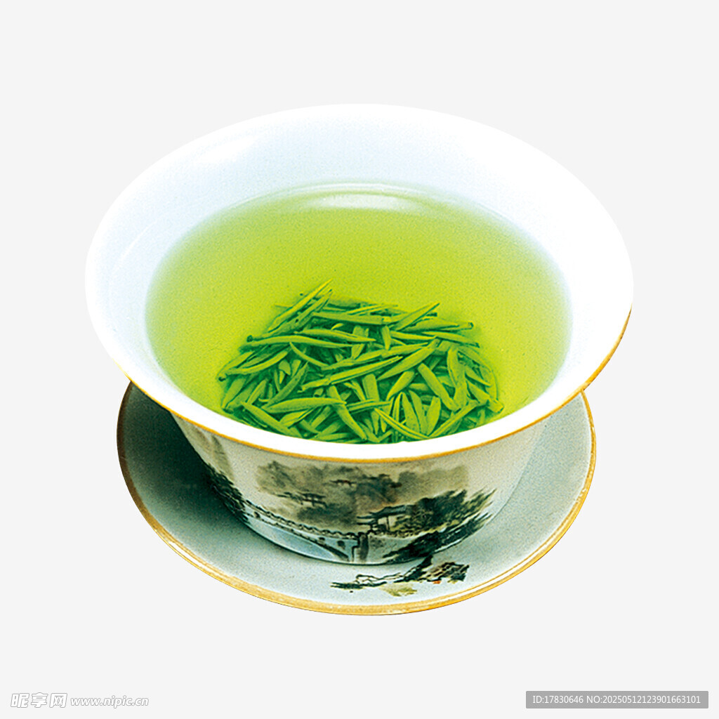 青花瓷杯中的嫩绿茶叶