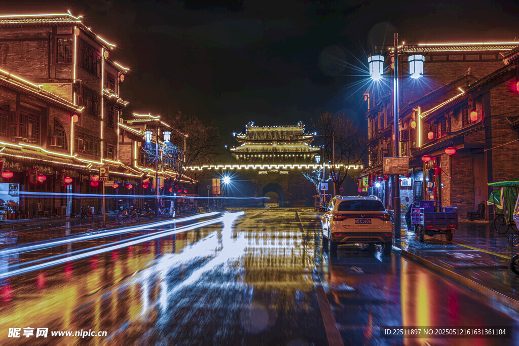 古城夜景流光溢彩