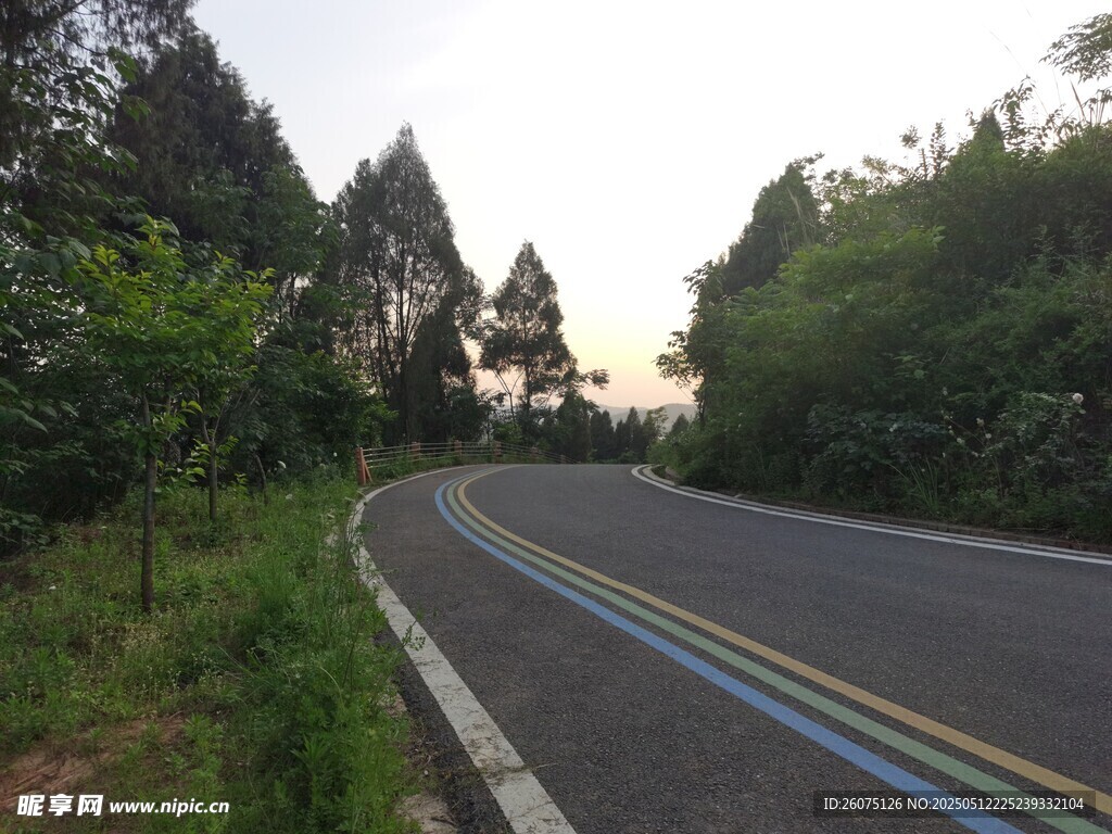 公路弯道