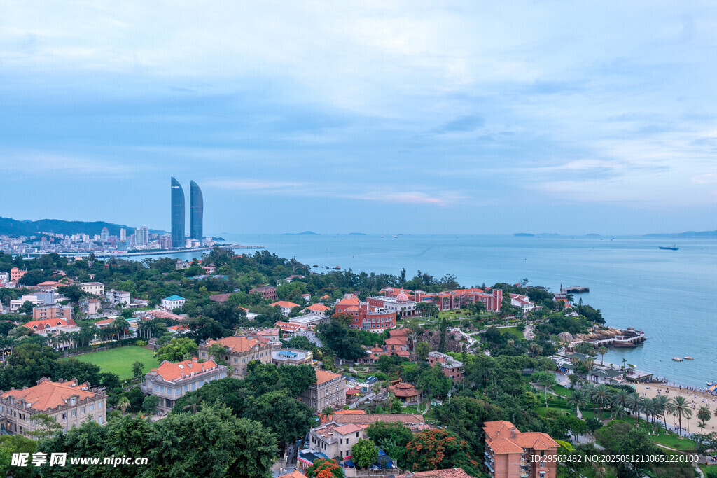 海滨城市风光俯瞰美景