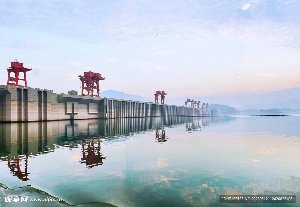 三峡大坝壮丽景观