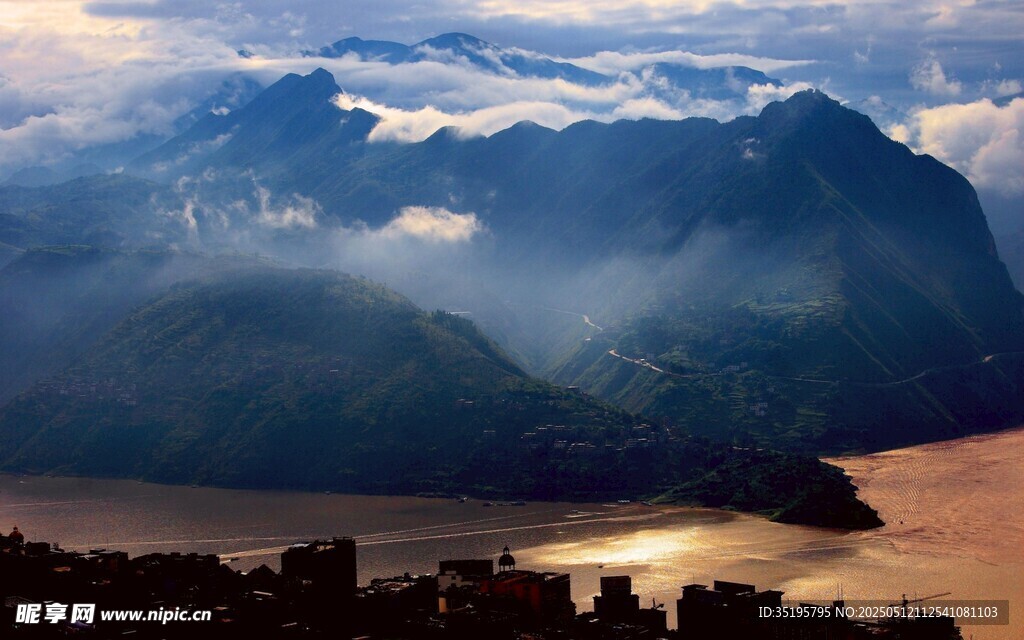 壮丽山水间的梦幻景致