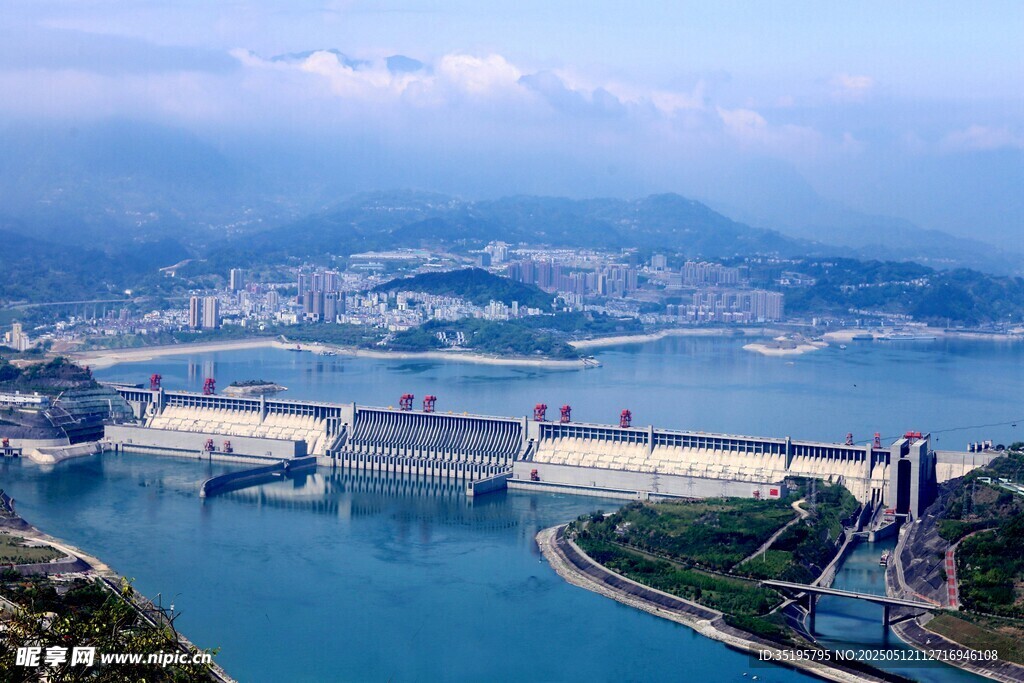 三峡大坝壮丽景观