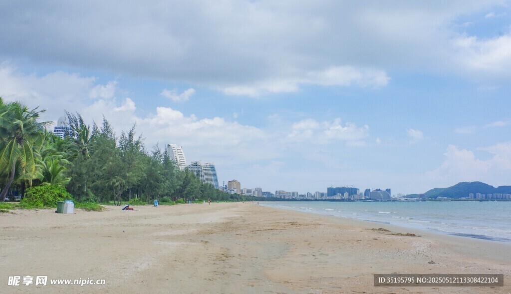 美丽海滨沙滩风景