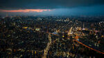 城市璀璨夜景俯瞰图