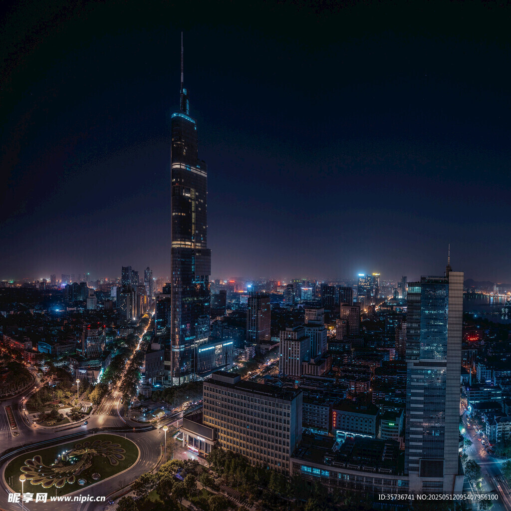 上海夜景中的摩天大楼