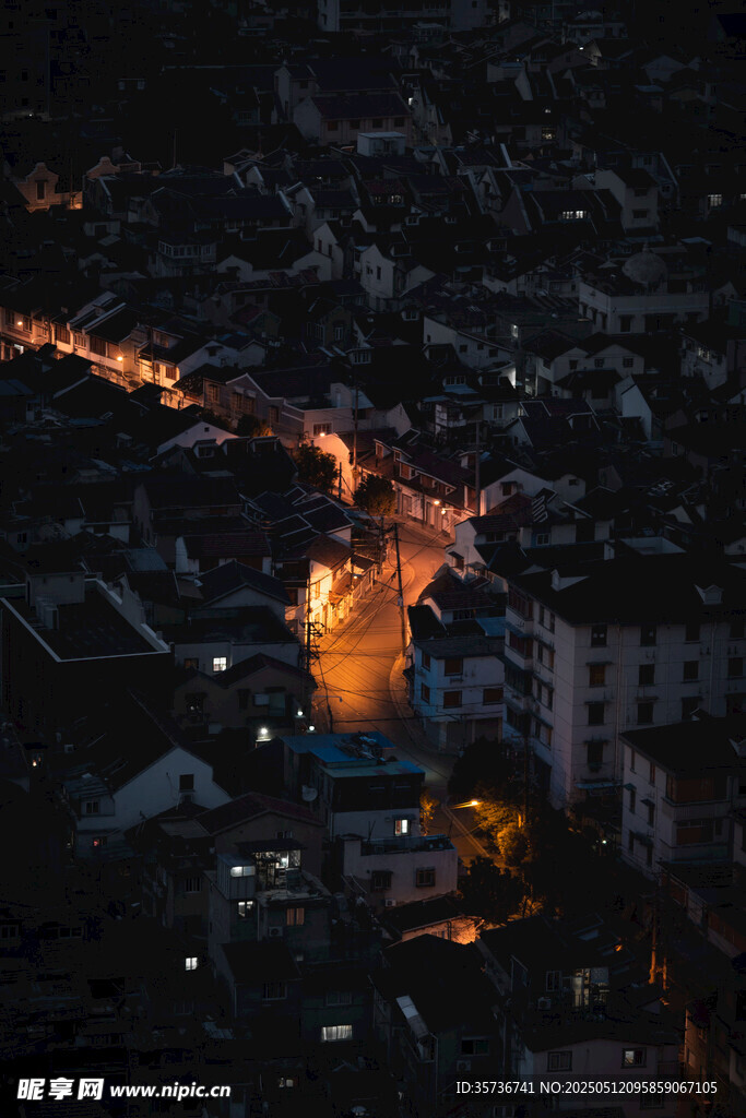 城市夜景灯火璀璨画面