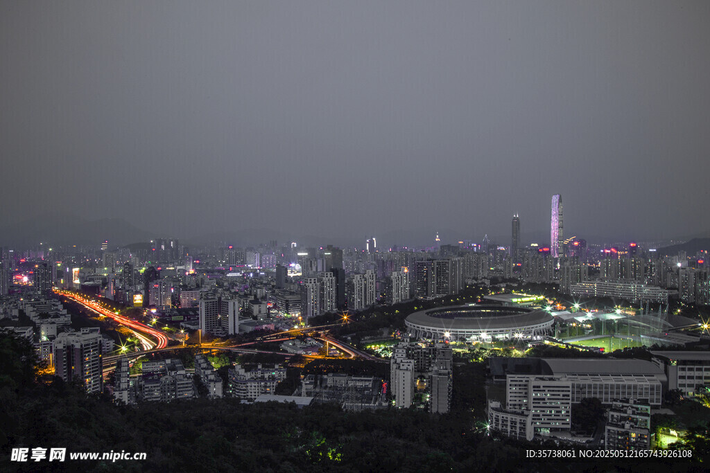城市夜景俯瞰图