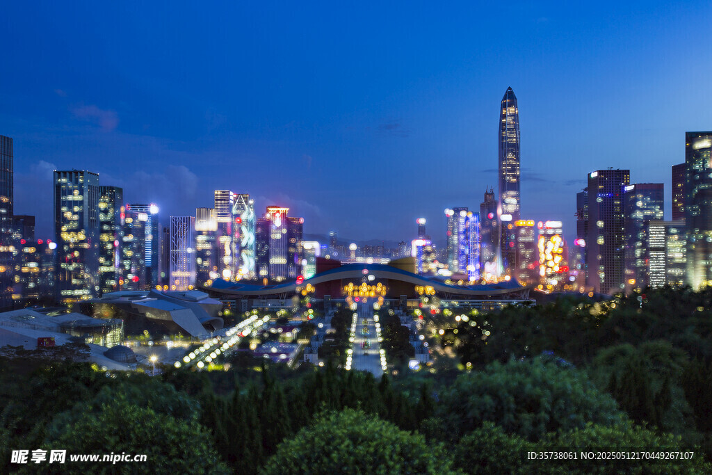城市璀璨夜景俯瞰图
