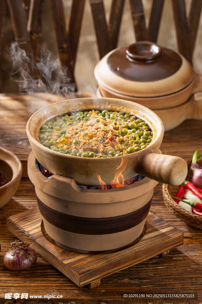 砂锅肉末豌豆