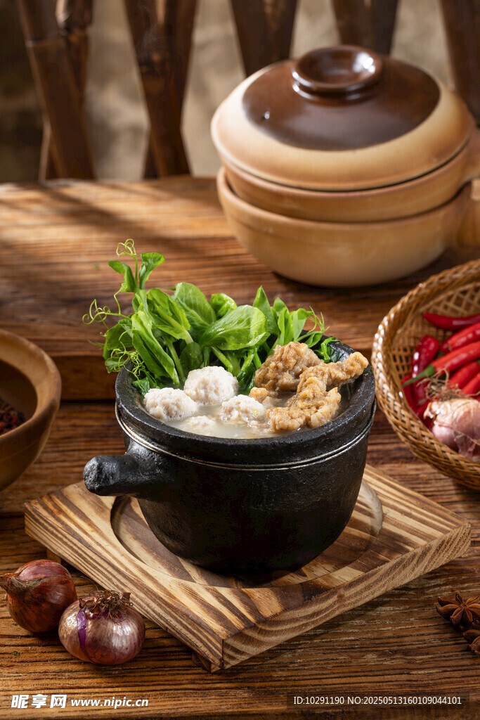 砂锅手工酥肉汤