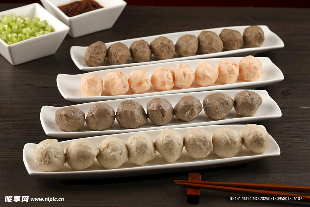 多样美味饺子摆盘展示