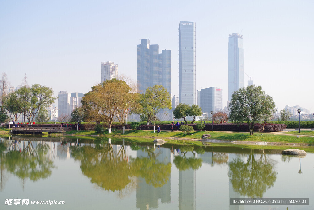 湖畔都市风光美景