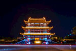 夜晚璀璨的中式古建筑