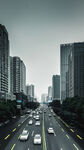 城市道路车流与高楼景观