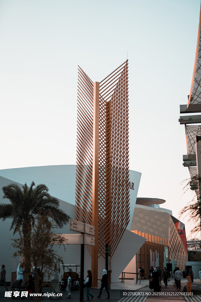 现代风格独特建筑外观