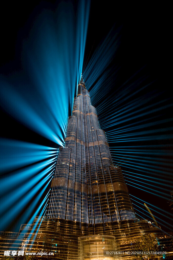 迪拜塔灯光秀璀璨夜景