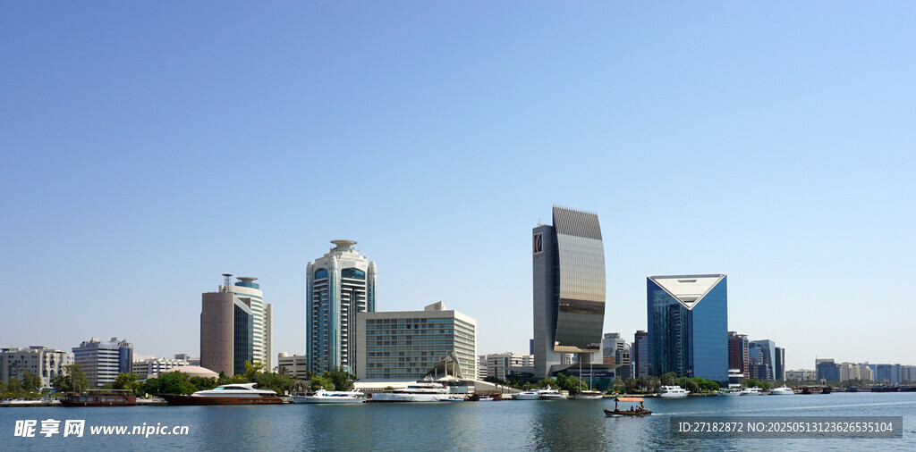 城市滨水天际线景观