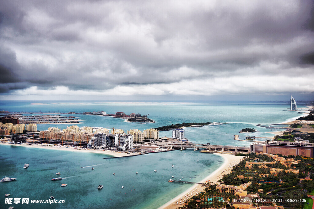 海滨城市美丽风光俯瞰图