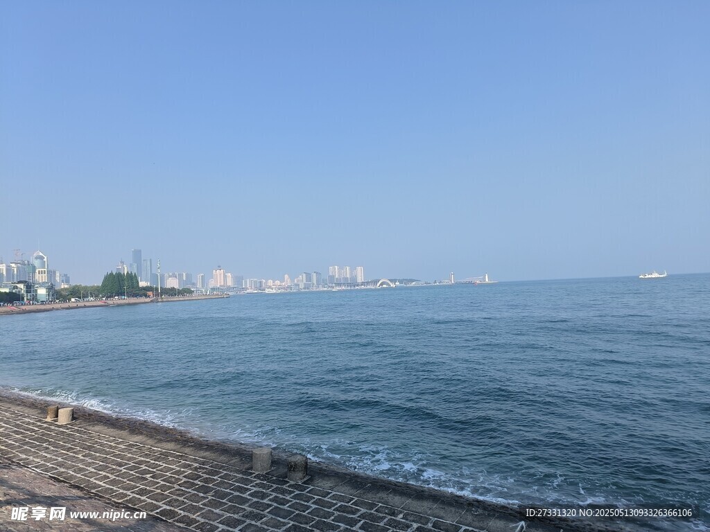 海滨风光 宁静的蓝色海域