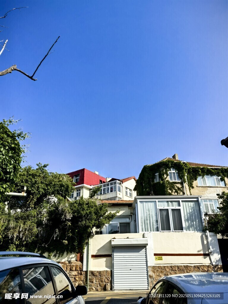 城郊住宅景象