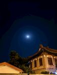 月夜下的中式古建筑