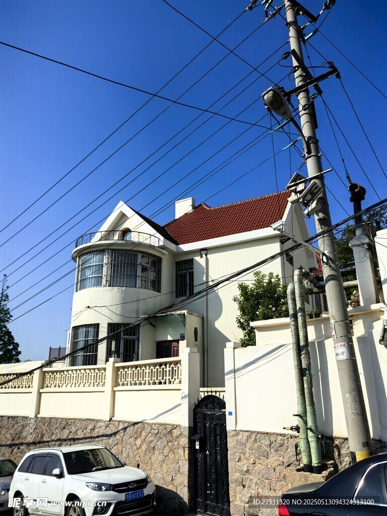 独栋别墅外观及周边景象
