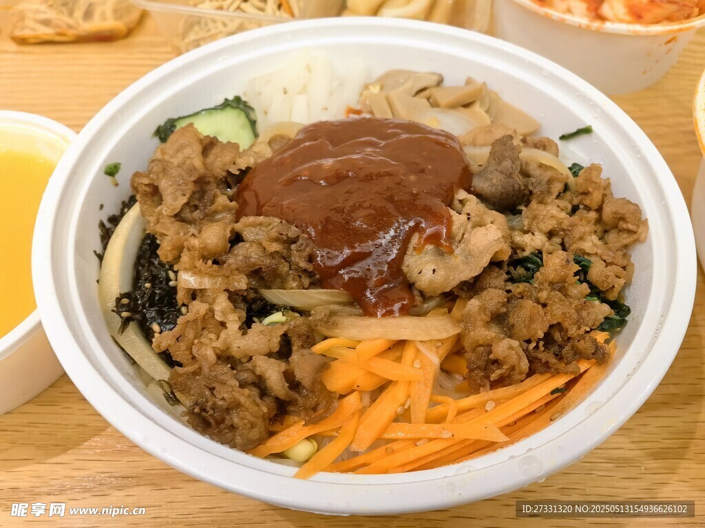 美味朝鲜烤肉拌饭