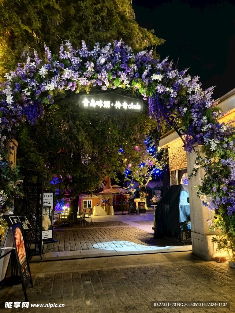 梦幻花卉拱门夜景装饰