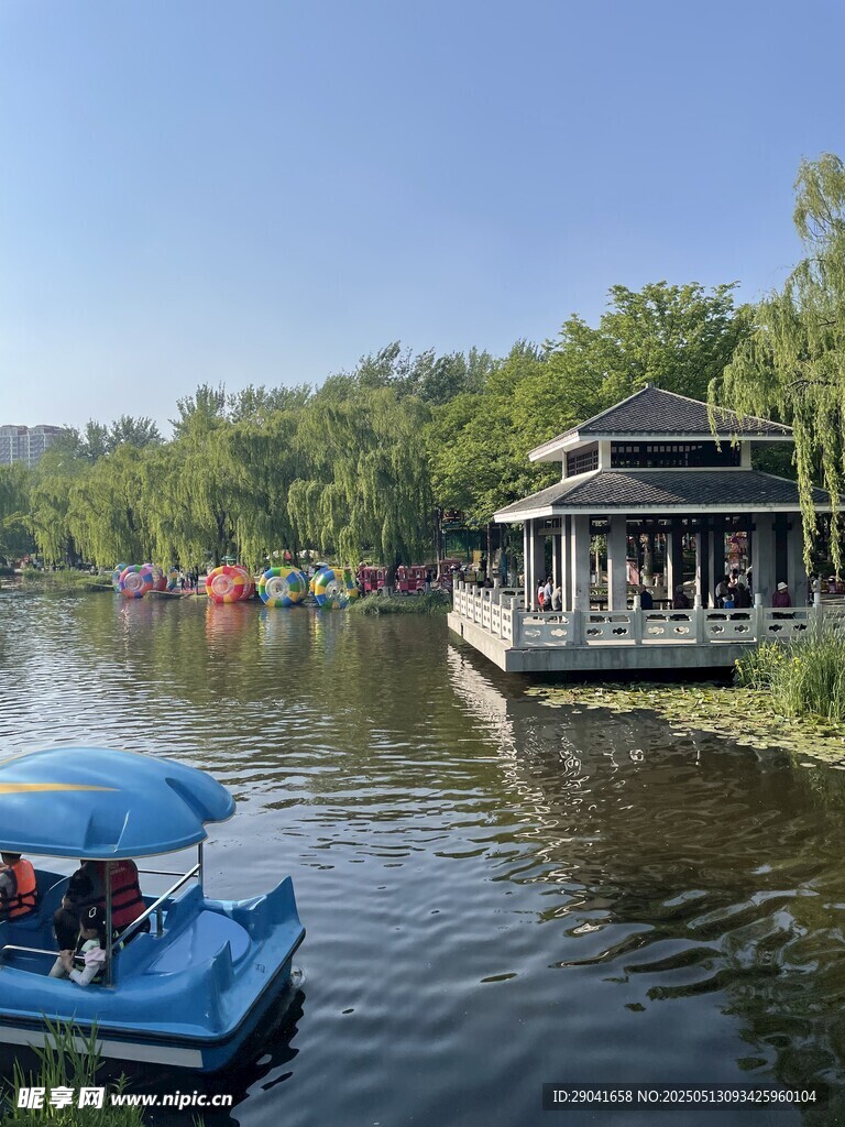 小河