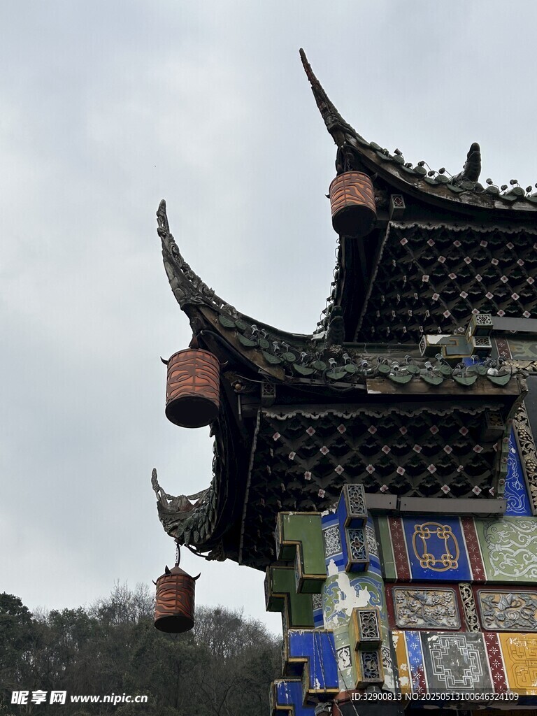 中式古建筑飞檐一角