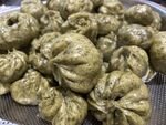 手工制作的美味绿色包子