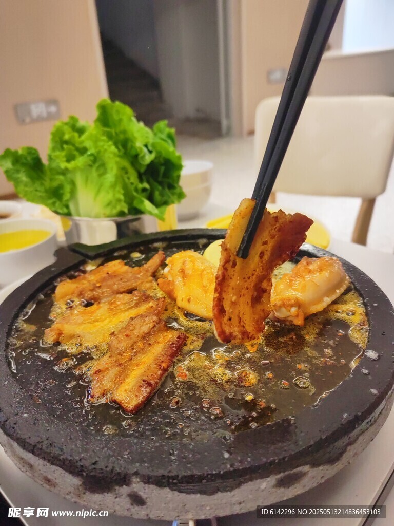 石板烤肉 